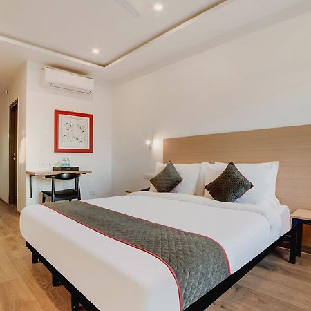 Townhouse Ss Aero Prime Hotel Shamshabad Exterior foto