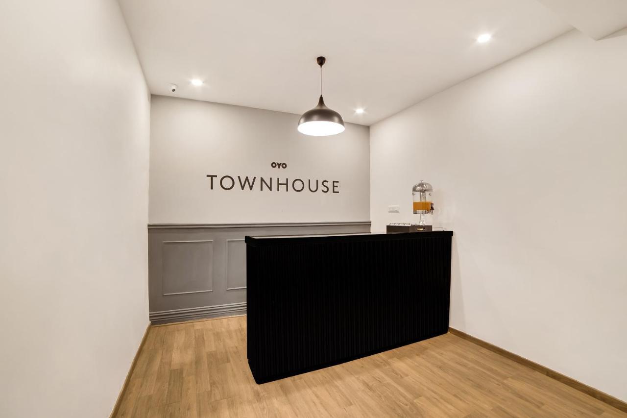 Townhouse Ss Aero Prime Hotel Shamshabad Exterior foto