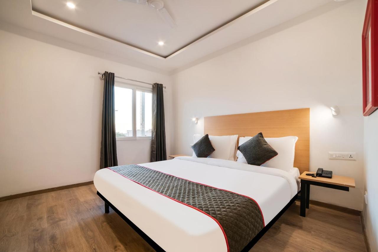 Townhouse Ss Aero Prime Hotel Shamshabad Exterior foto