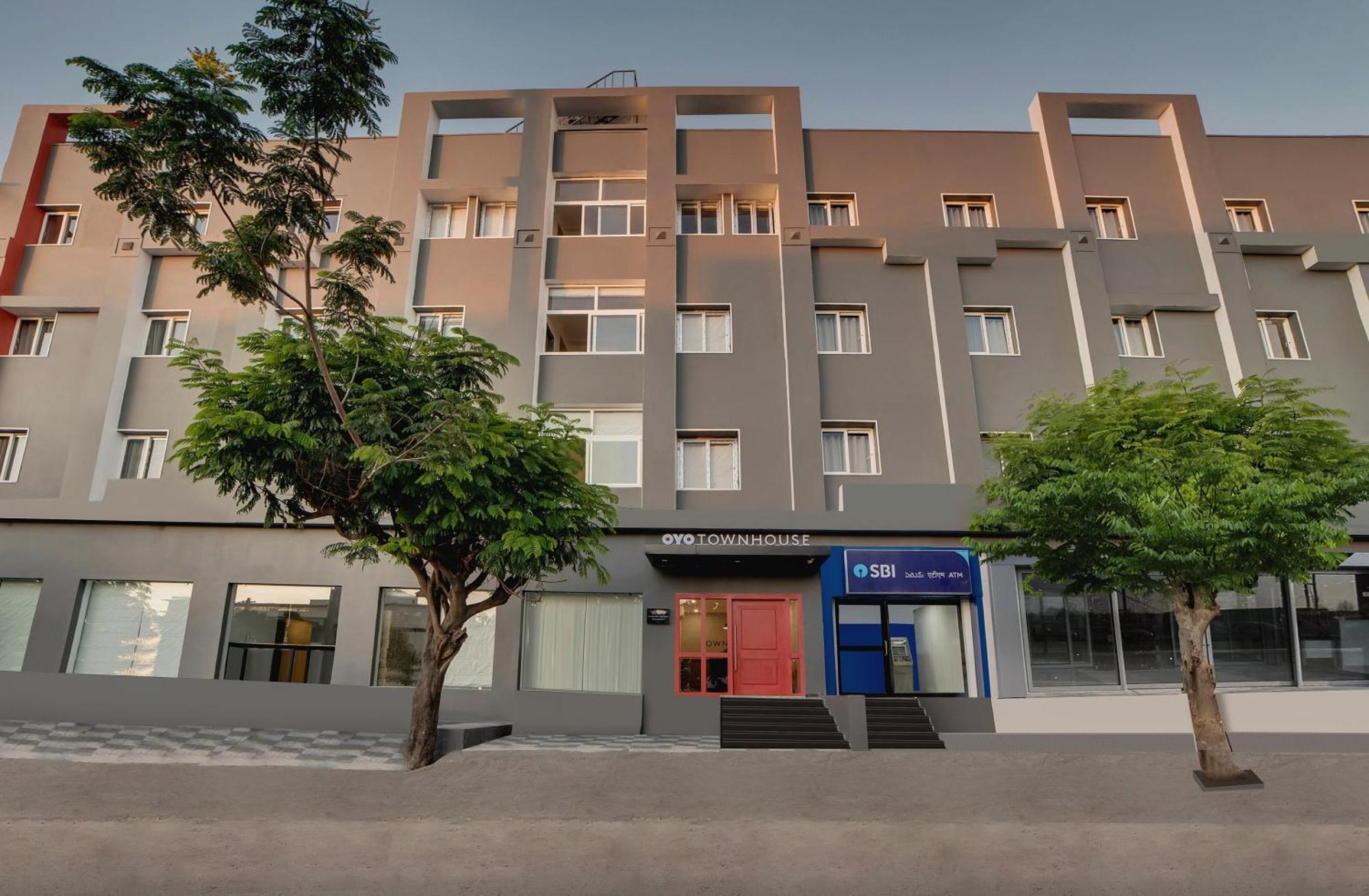 Townhouse Ss Aero Prime Hotel Shamshabad Exterior foto