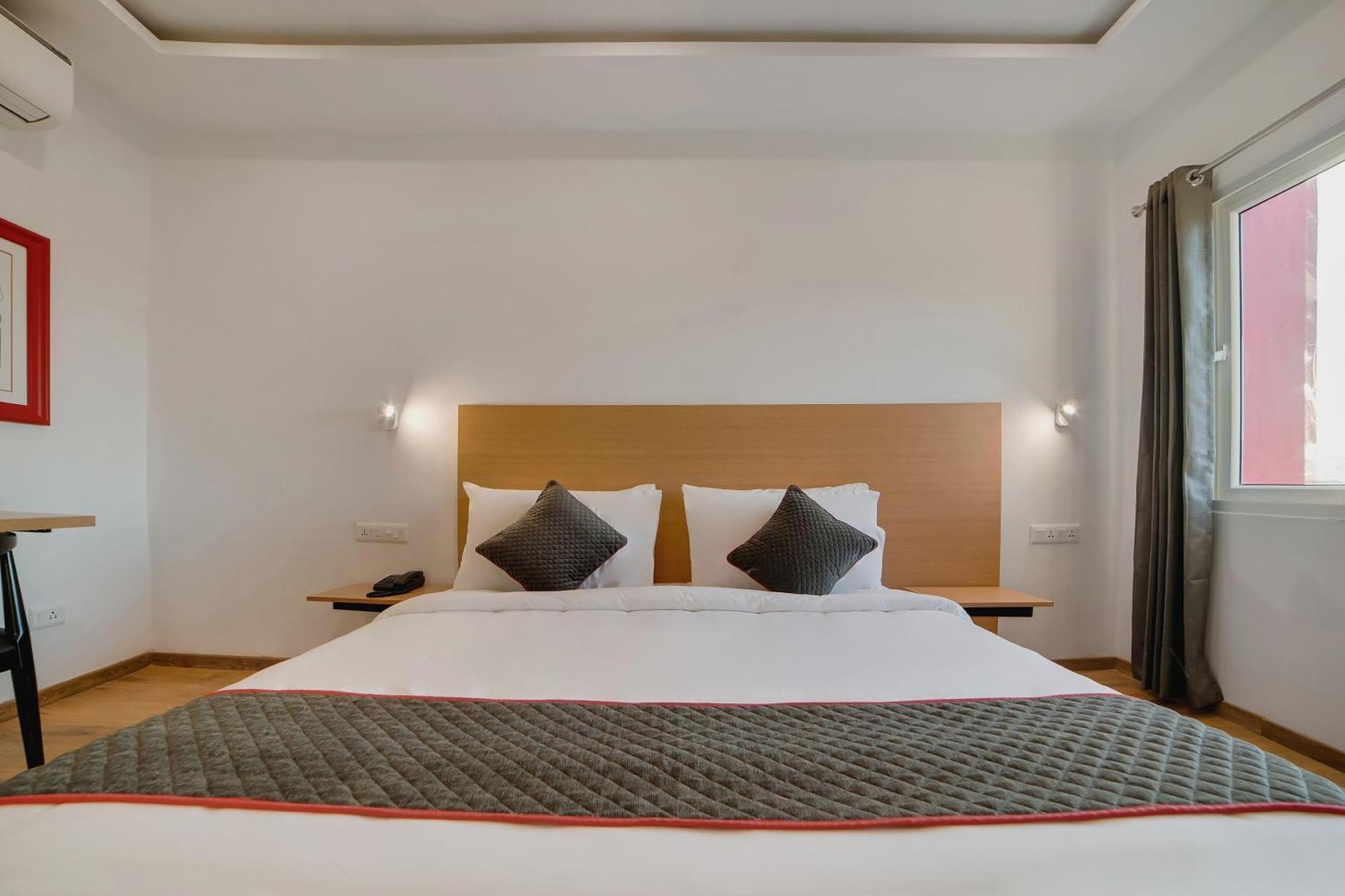 Townhouse Ss Aero Prime Hotel Shamshabad Exterior foto