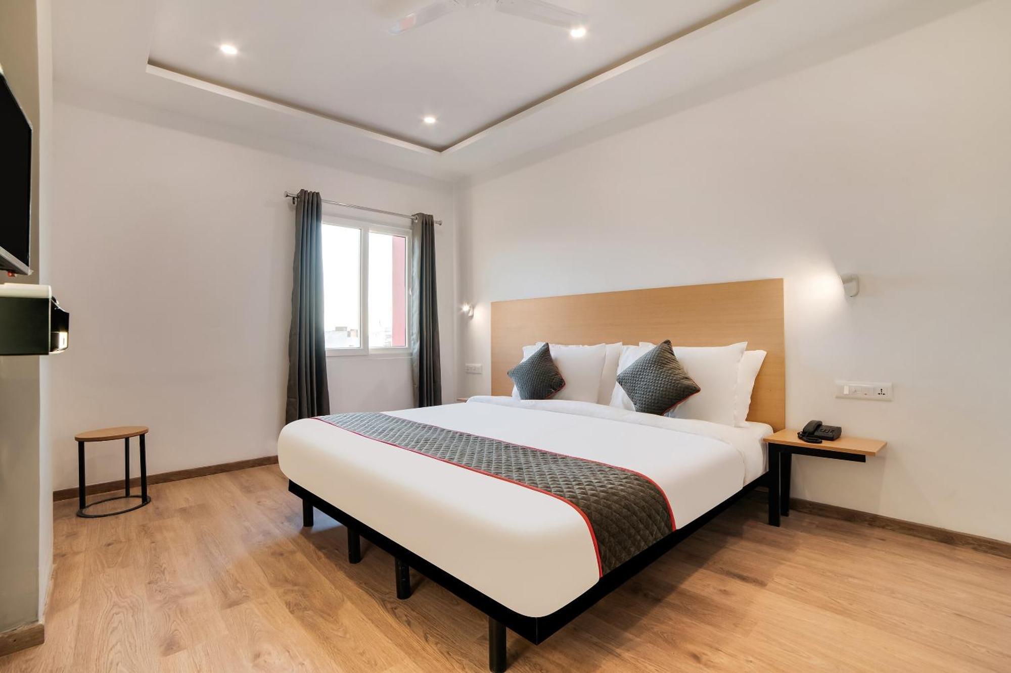 Townhouse Ss Aero Prime Hotel Shamshabad Exterior foto