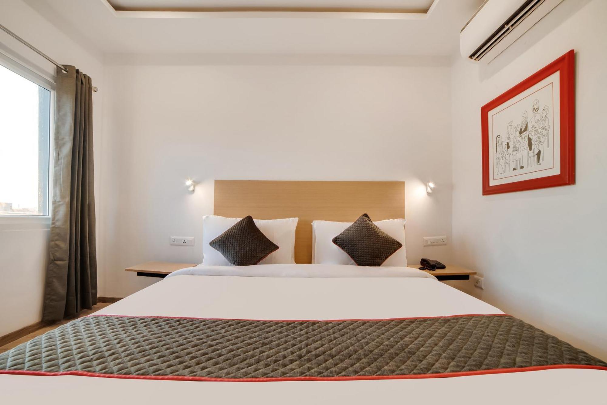 Townhouse Ss Aero Prime Hotel Shamshabad Exterior foto